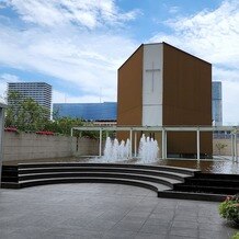 ヒルトン大阪の画像｜アクアガーデンの名のごとく、噴水がとても綺麗