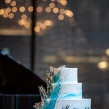 ＨＩＲＯＳＨＩＭＡ　ＭＯＮＯＬＩＴＨ（広島モノリス）の画像｜ウエディングケーキ