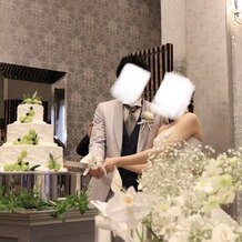 Wedding of Legend ＧＬＡＳＴＯＮＩＡ（グラストニア）の画像｜ケーキ入刀