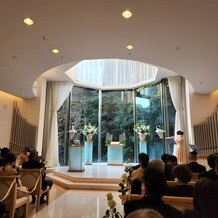 ホテル椿山荘東京の画像｜自然光も入り、とても素敵な会場でした。