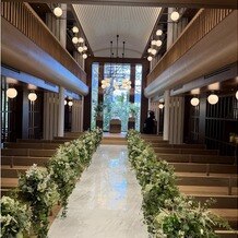 ホテル椿山荘東京の画像｜チャペル2つ目　2階から生演奏。