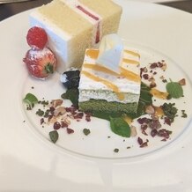 THE MARCUS SQUARE KOBE　（ザ マーカススクエア 神戸）の画像｜コースのデザートにウェディングケーキを添えてくれました