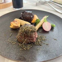 ＬＡＺＯＲ ＧＡＲＤＥＮ ＳＡＰＰＯＲＯ（ラソール ガーデン 札幌）の画像｜メイン料理2種
手前の牛モモ肉美味しかったです！
昆布との相性がよかった！