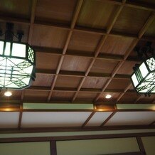 橿原神宮　養正殿（ようせいでん）の写真｜貴賓館の天井照明