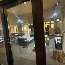 ブルーミントンヒルの写真｜とても広い喫煙所