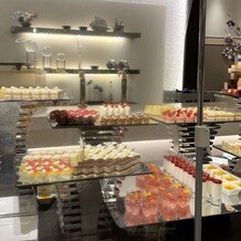 ブルーミントンヒルの画像｜ケーキバイキングの様子