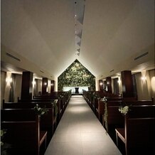 ＡＮＡクラウンプラザホテル熊本ニュースカイの画像｜チャペルの壁にあるライトは十字架になるよう細工されてます。ぜひ見て見てください。