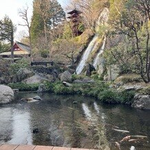 Royal Garden Palace 八王子日本閣の画像｜滝と池