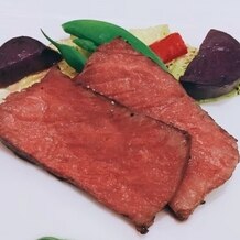 八芳園の画像｜お肉のメイン料理
