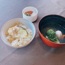 八芳園の画像｜結婚式場のお料理ではパンが多いイメージでしたが、ご飯が凄くおいしかったです。