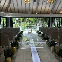 シェルハウス（ＳＨＥＬＬ　ＨＯＵＳＥ）／ホテルニューオータニ幕張の写真｜リゾート感のあるチャペル