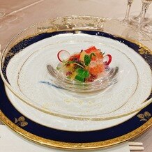 ウェスティン都ホテル京都の写真｜前菜は透明のお皿でみずみずしく