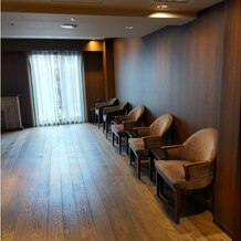 リーガロイヤルホテル京都の写真｜新郎新婦の受付会場前の共用スペースです