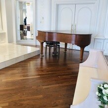 リーガロイヤルホテル東京の画像｜ピアノがあります。