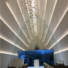 Ｌ，ＡＲＲＩＶＯ（エル・アリーヴォ）の画像｜チャペルの天井はとても高く、リーフが飾っており素敵でした