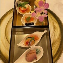 横浜迎賓館の画像｜前菜は重箱です。