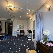 横浜迎賓館の写真｜お支度部屋です。広くて過ごしやすかったです！エンドロールムービーの撮影も行いました。