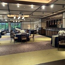 横浜迎賓館の写真｜70名ほどの規模で横長で親族との距離も遠すぎないのがよかったです。