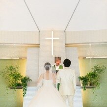 アルカンシエル luxe mariage 名古屋の画像｜★挙式会場
白と緑と水が合わさる
神秘的な空間です