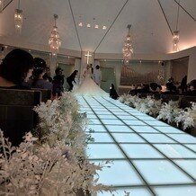 アルカンシエル luxe mariage 名古屋の写真｜白いバージンロード