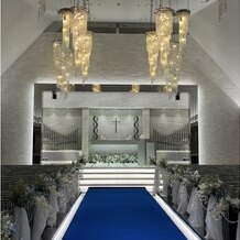 アルカンシエル横浜 luxe mariageの画像｜チャペルは写真より実際に見たほうが素敵です