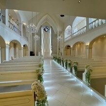 アルカンシエルガーデン名古屋の画像|白色の挙式会場