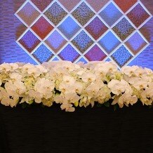 倉敷国際ホテルの写真｜高砂の花は胡蝶蘭、カサブランカで高貴な雰囲気に