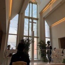 ホテルアソシア静岡の画像｜クリスタルの十字架が輝くチャペル