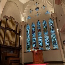 OSAKA St.BATH CHURCH（大阪セントバース教会）の画像｜ステンドガラス