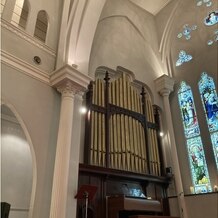 OSAKA St.BATH CHURCH（大阪セントバース教会）の画像｜天井まで続くパイプオルガン