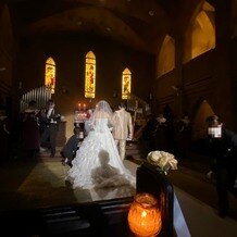 セレス高田馬場　Ｓａｎｔａ　Ａｎｇｅｌｉの画像｜中世ヨーロッパは洞窟の中で結婚式を挙げてたと話を聞き、それを再現している様子。