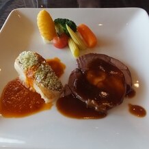 ＫＫＲホテル東京の画像｜メイン料理のお肉とお魚が食べられるハーフ&amp;ハーフ