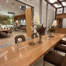 ベルクラシック旭川の画像｜ウェルカムスペースとして利用もできるテーブル。