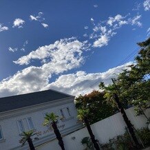 アールベルアンジェ仙台の画像｜晴れの日はここでフラワーシャワーが可能