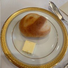 綱町三井倶楽部の写真｜ふわふわのパン