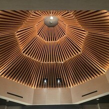 ホテルメトロポリタン仙台の写真｜チャペルの天井も個性的でした！