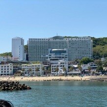三河湾リゾートリンクス迎賓館の写真｜海から見たホテル全景