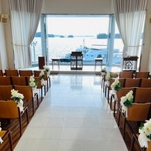 ホテル竜宮　Sea &nbsp;Bride（ホテル竜宮　シー　ブライド）の画像｜海の見えるチャペル。
広くはないですが海が一望できて素敵でした。