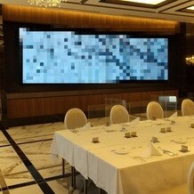 ホテルモントレエーデルホフ札幌の画像｜大画面のモニター。会場を決めた決め手のひとつ。