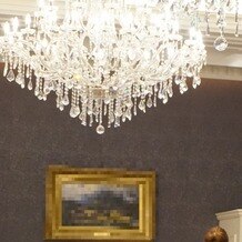 ホテルモントレ京都の画像｜照明器具も絵画が会場の豪華な雰囲気を出しています。