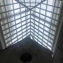 ホテルモントレ ラ・スール大阪の画像｜天井から光が入り雨でも明るかったです