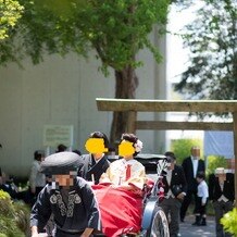 宇都宮グランドホテルの写真｜人力車で敷地内の神社へ