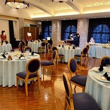 シェラトン・グランデ・トーキョーベイ・ホテルの写真｜披露宴会場全体の雰囲気