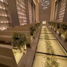 ビアンカーラ　ヒルサイドテラス（ＢＩＡＮＣＡＲＡ　ＨＩＬＬＳＩＤＥ　ＴＥＲＲＡＣＥ）の画像｜ガラスのバージンロード