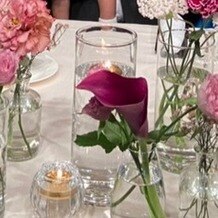 ヨコハマ グランド インターコンチネンタル ホテルの画像｜新郎新婦が座るテーブルの装飾
