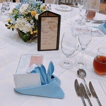 アールベルアンジェ四日市の画像|披露宴会場テーブルコーディネート