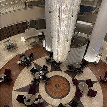 スイスホテル南海大阪の画像｜チャペルとなる、ホテルのロビー