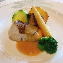 ＴＨＥ ＧＡＲＤＥＮ ＤＩＮＩＮＧ 弓絃葉の画像