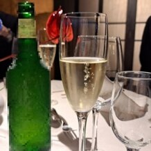 THE KAWABUN NAGOYAの写真｜乾杯のシャンパン