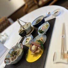 ホテルマリターレ創世　久留米の写真｜和食です！右側のお茶碗には鯛茶漬けがあり、急須の中に熱々のお出汁が入っているのでそれをかけて食べる。